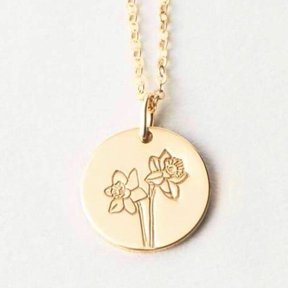 Daffodil March Birth Flower Minimalist Necklace - Picture 8 of 16